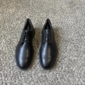 Clarks | Shoes | Clarks Un Lipari Park Black Leather Dress  display picture 1